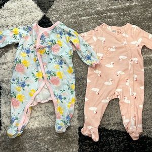 Newborn onesies with the monogram E